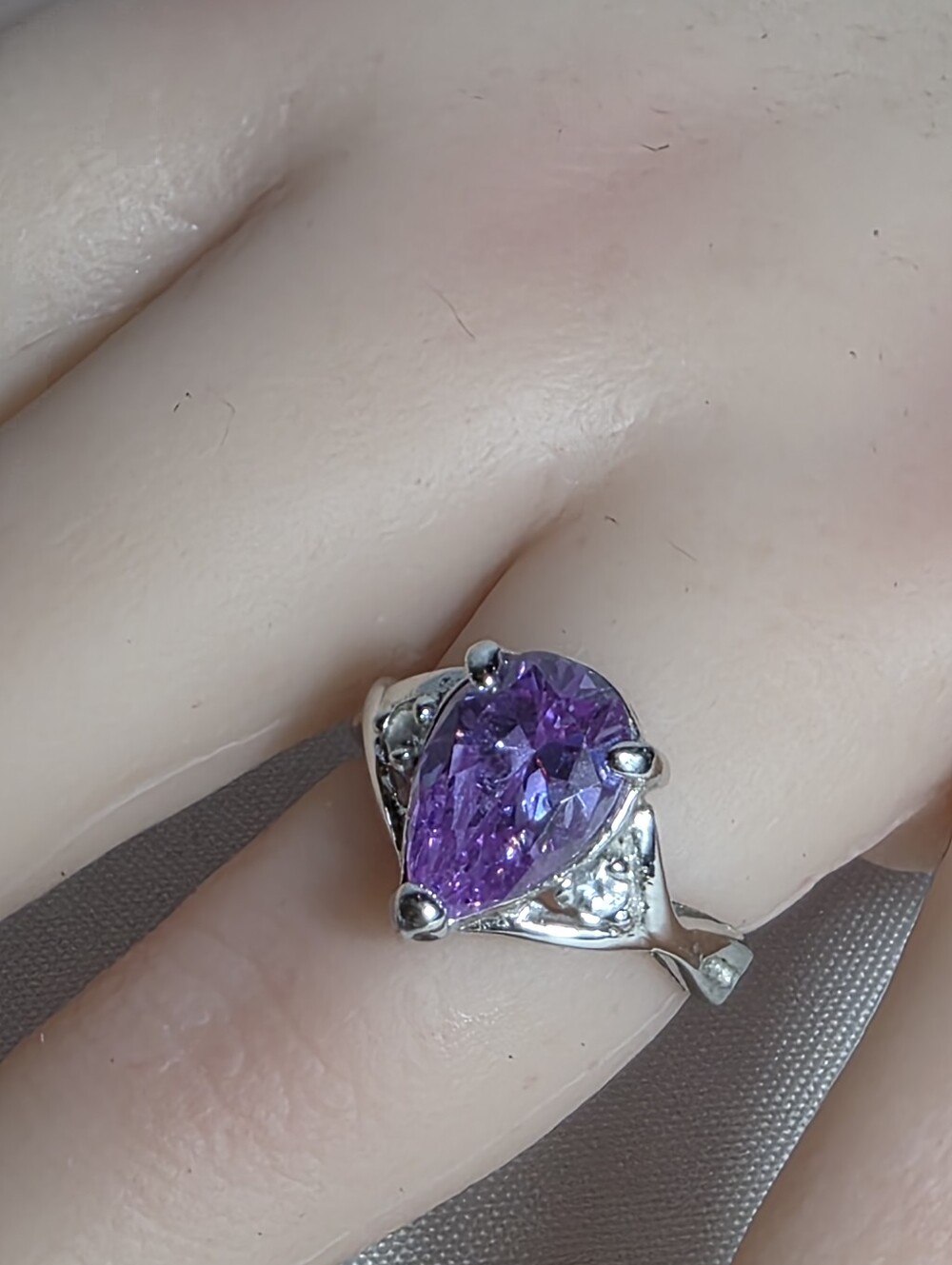 Sterling Silver Purple Faceted Teardrop Glass Ring Size 5.75